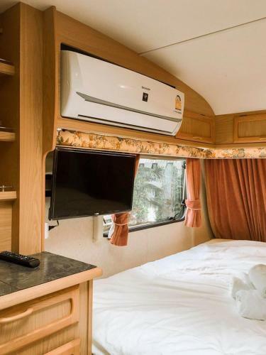 Nice Nite Campervans