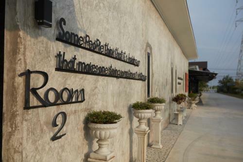 Hotel The Sun Resort Ratchaburi
