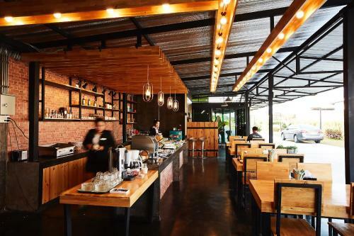 Hotel The Sun Resort Ratchaburi