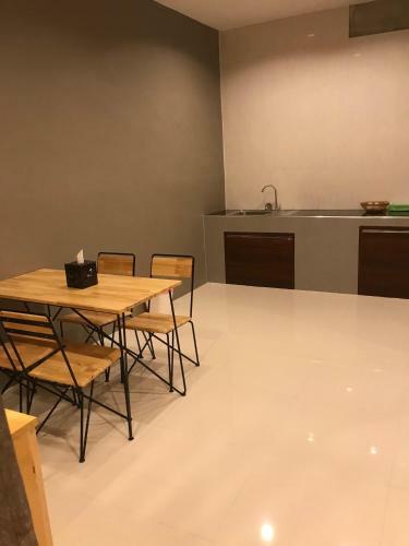 Hotel The Sun Resort Ratchaburi