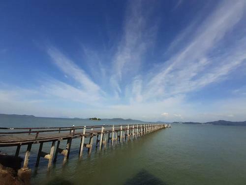 Hotel Jansom Beach Resort