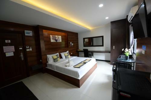 The Room Boutique Hotel