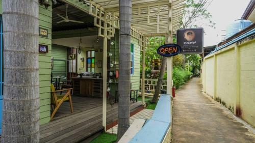 Hotel 2499 Amphawa Heritage By Roomquest