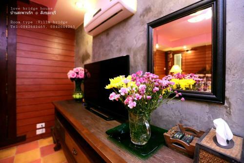 Hotel Love Bridge House ????????????