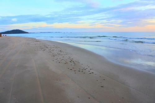 Hotel Beach Box Resort At Rimlay Rayong
