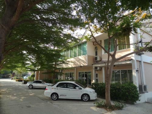 Hotel Baan Suan Resort Juree Punsuk