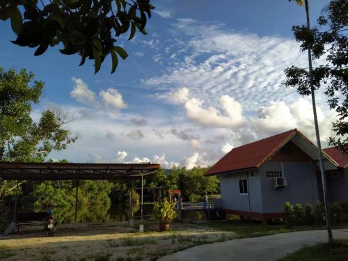 Hostal Khum Thong Resort