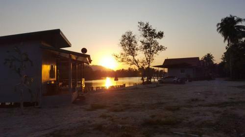 Hostal Khum Thong Resort