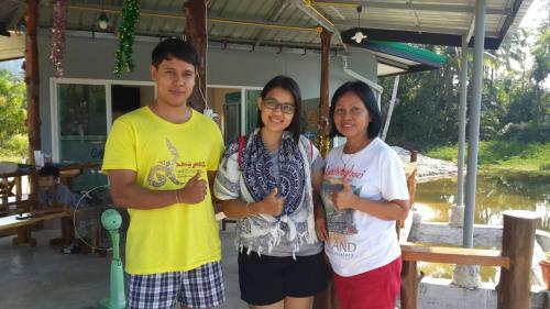 Hostal Khum Thong Resort
