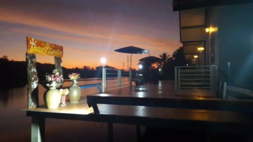 Hostal Khum Thong Resort