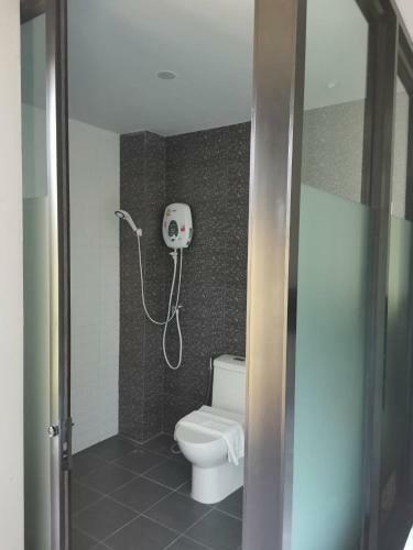 Yamin Seaview Hotel