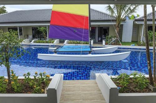 Hotel Blu Boat Pool Access Resort