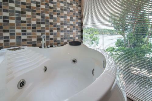 Koh Sirey Beachfront Pool Villa 2 Bedrooms