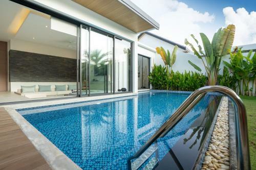 La Belle Pool Villa Phuket - Tropical Modern Living