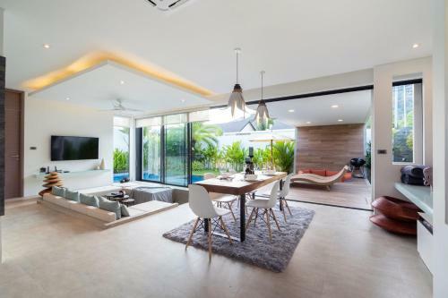 La Belle Pool Villa Phuket - Tropical Modern Living
