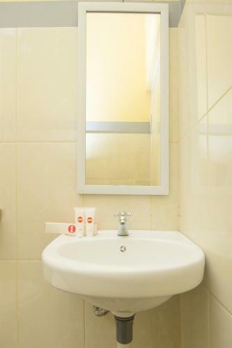 Hotel Oyo 952 Annisa Syariah Residence