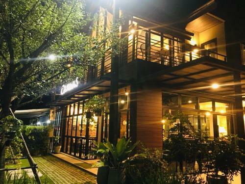 Canvas Family Home