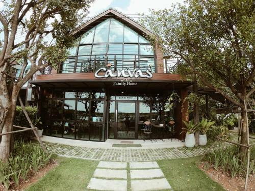Canvas Family Home