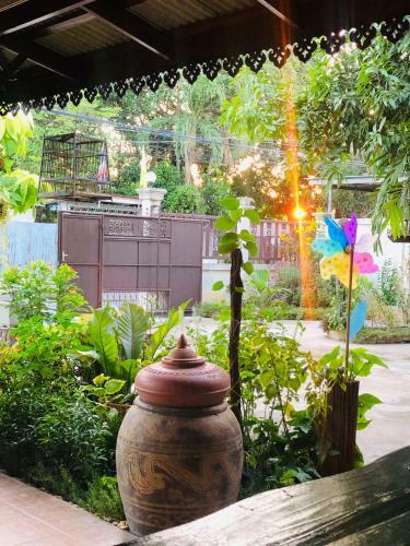 Hostal Banthai Guesthouse