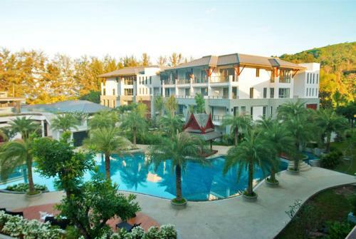 Pearl Of Naithon - Beachfront Apartments