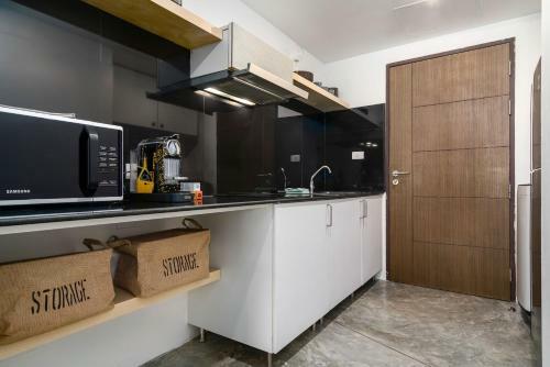 1 Bedroom Apartment In Replay