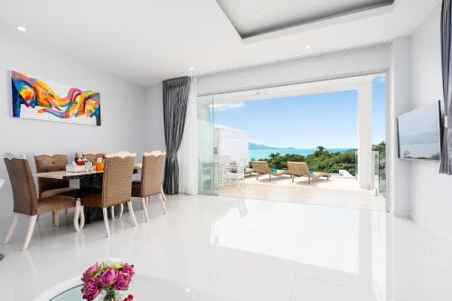 Sunset Lagoon | Villa Rihanna 2