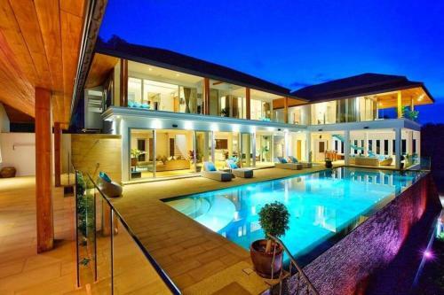 6 Bedroom Luxury Villa Moon