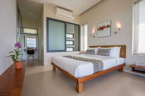 5 Bedroom Luxury Sea View Villa Lilac