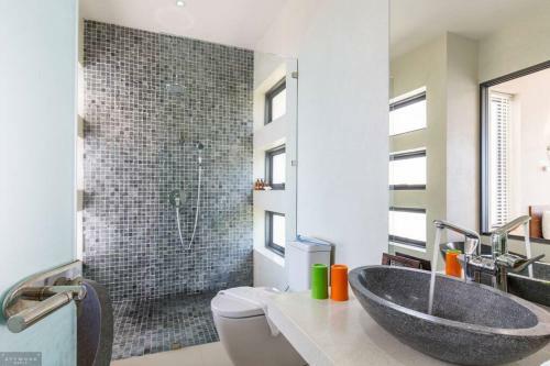 5 Bedroom Luxury Sea View Villa Lilac