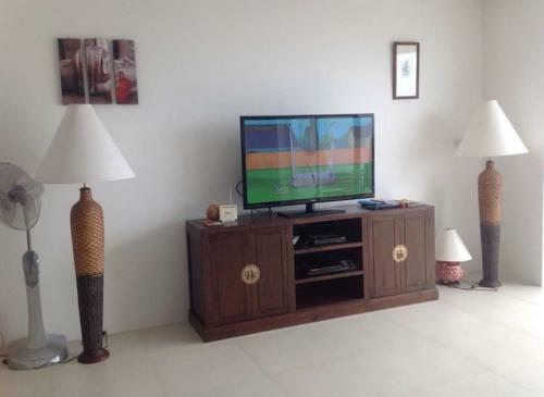 3 Bedroom Sunset Sea View Apartment Bangrak (hm)