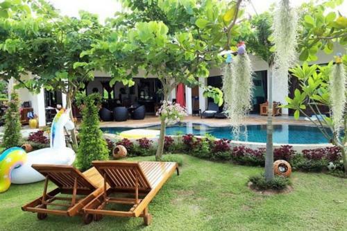 4 Bedroom Villa 4 ~ 30 Seconds Walk To The Beach