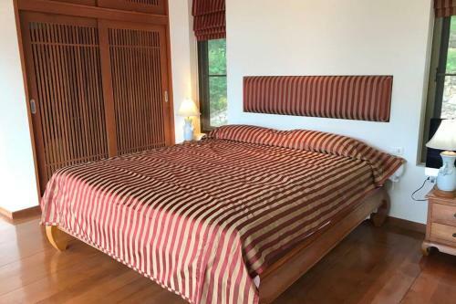3 Bedroom Sea View Villa Santi