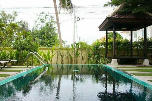 Phatong Cozy Pool Villa