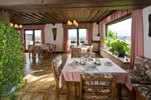 Hostal Hotel Garni Fr�hst�ckspension Neff