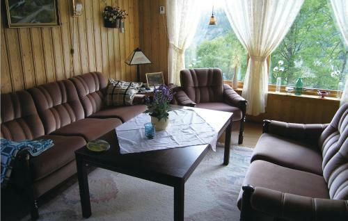Holiday Home Jostedal F�berg
