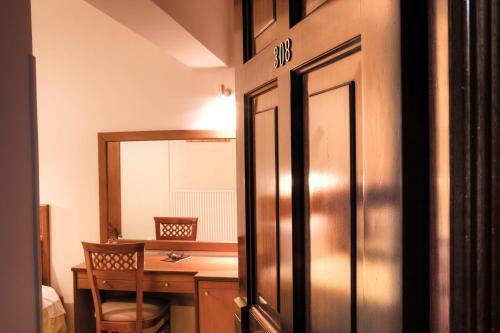 Lesvion Hotel