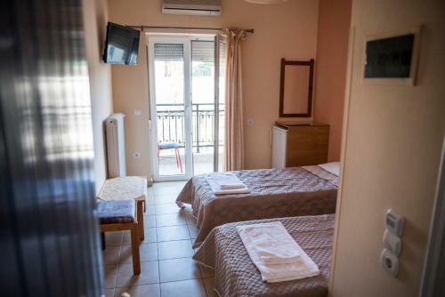Hostal Zoumboulis Rooms