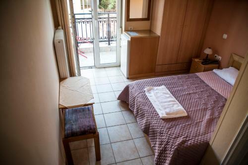 Hostal Zoumboulis Rooms