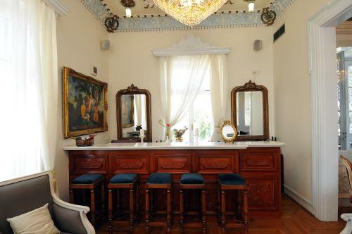 Pyrgos Of Mytilene Hotel