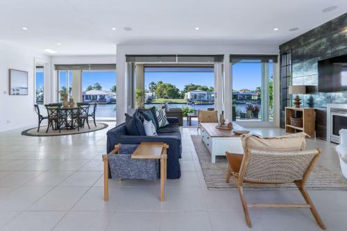 Elegance On The River, Noosa Waters