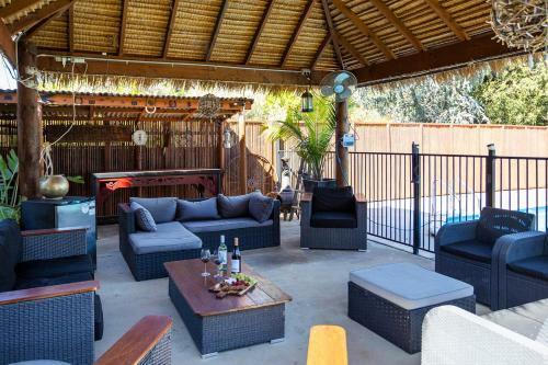 Contractor's Heaven And Entertainer