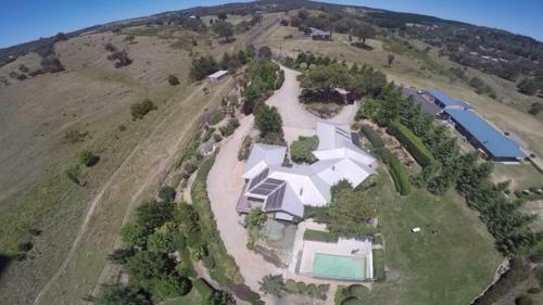 Bed & Breakfast Camelot Country Stay In Orange