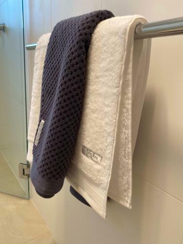 Stylish Comfort & Centrally Located!