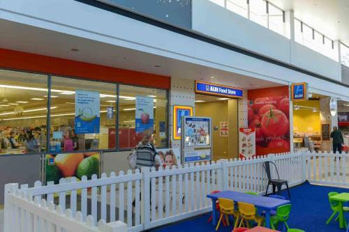 Waterfront Grand Villa For Big Group