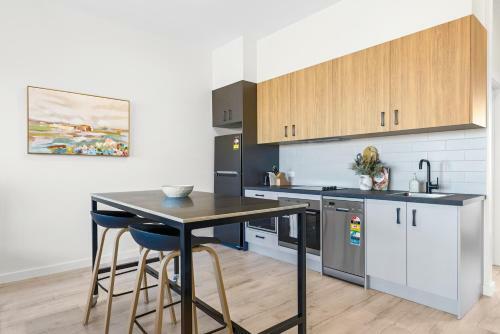 Hobart Lane Apartments