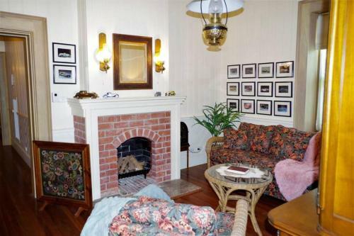 Charlottes Cottage