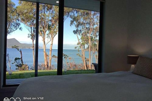 Villa The Cove... On The Rocks At Port Arthur