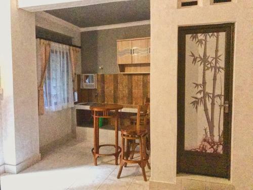 Lodge Pondok Legon House