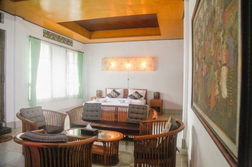 Lodge Pondok Legon House