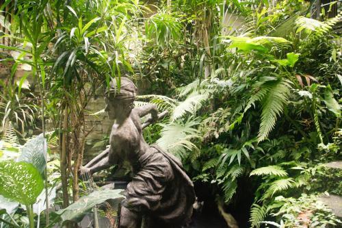 Lodge Pondok Legon House